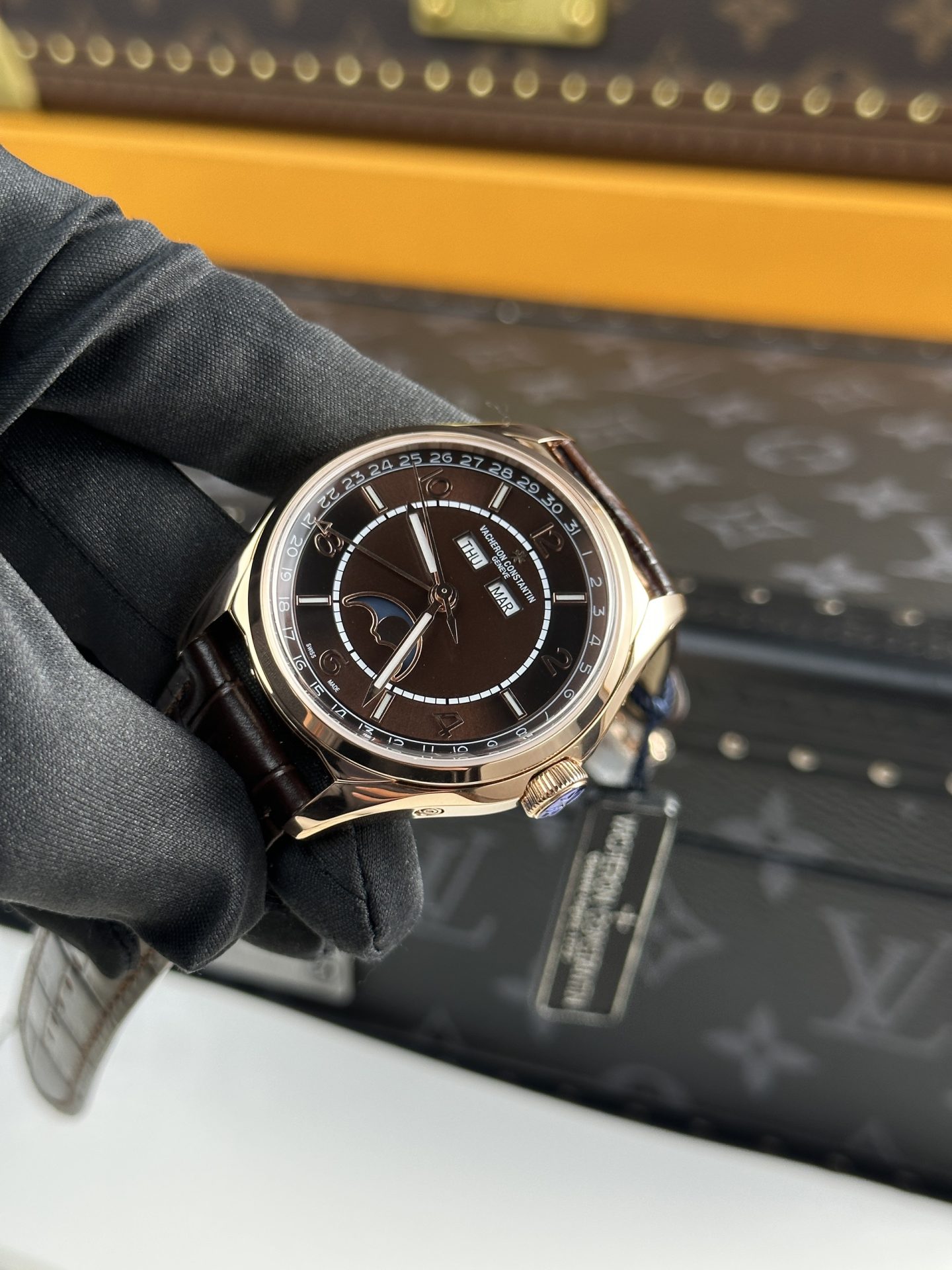 Vacheron Constantin Replica 1:1 Watch FiftySix Complete Calendar 4000E ZF 40mm