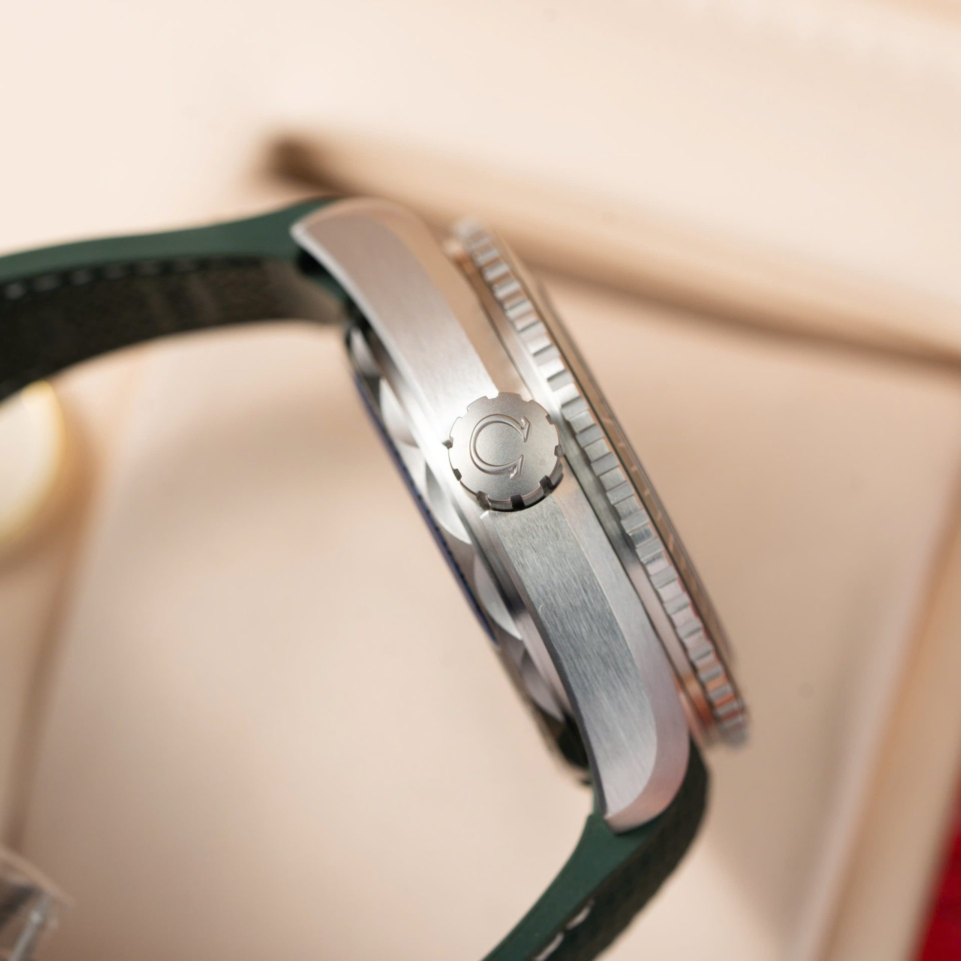 Omega Replica Watch Planet Ocean 600M Grey Dial Rubber Strap VS Factory 43.5mm