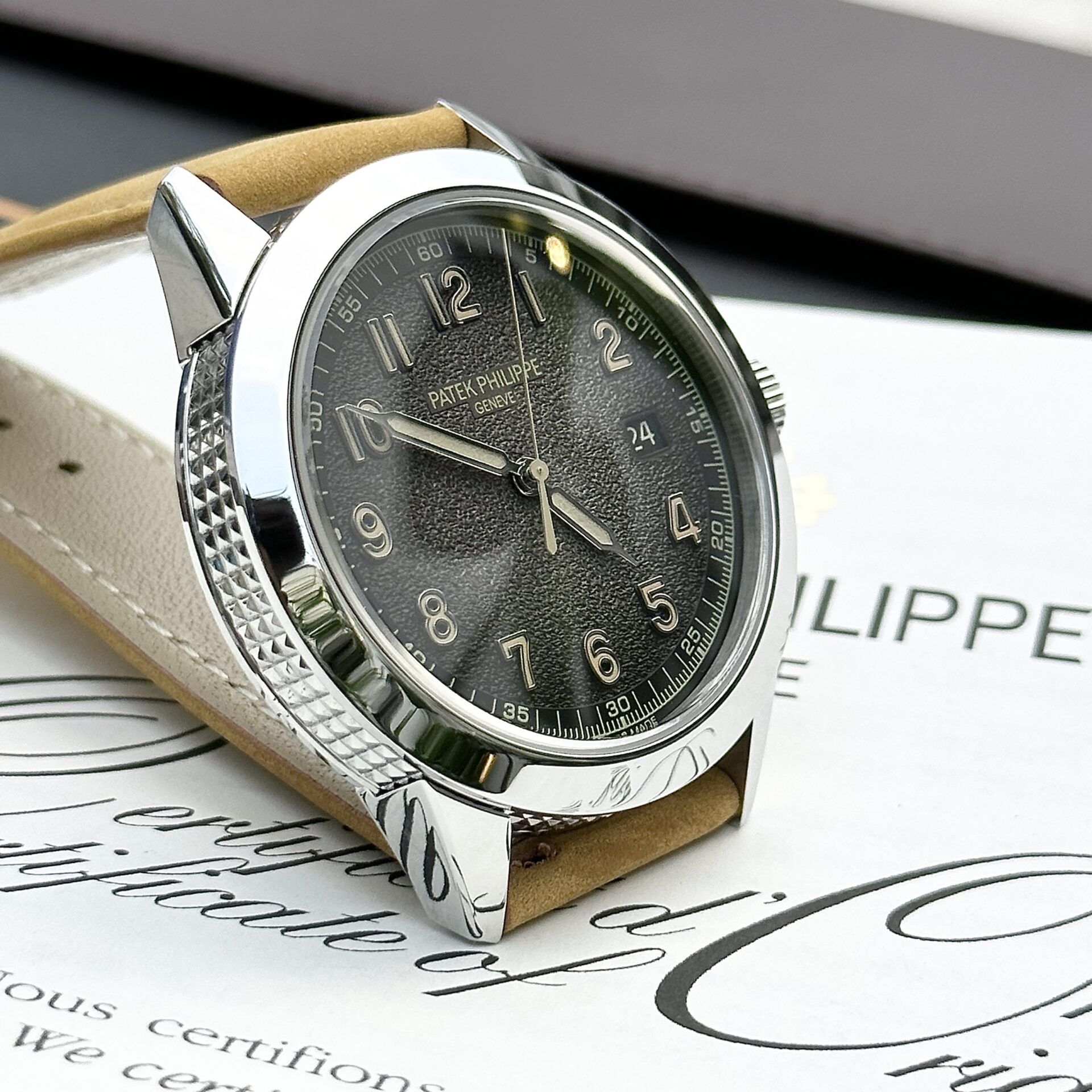 Patek Philippe Calatrava 5226G Replica 1:1 Watch Men s Leather Strap 40mm