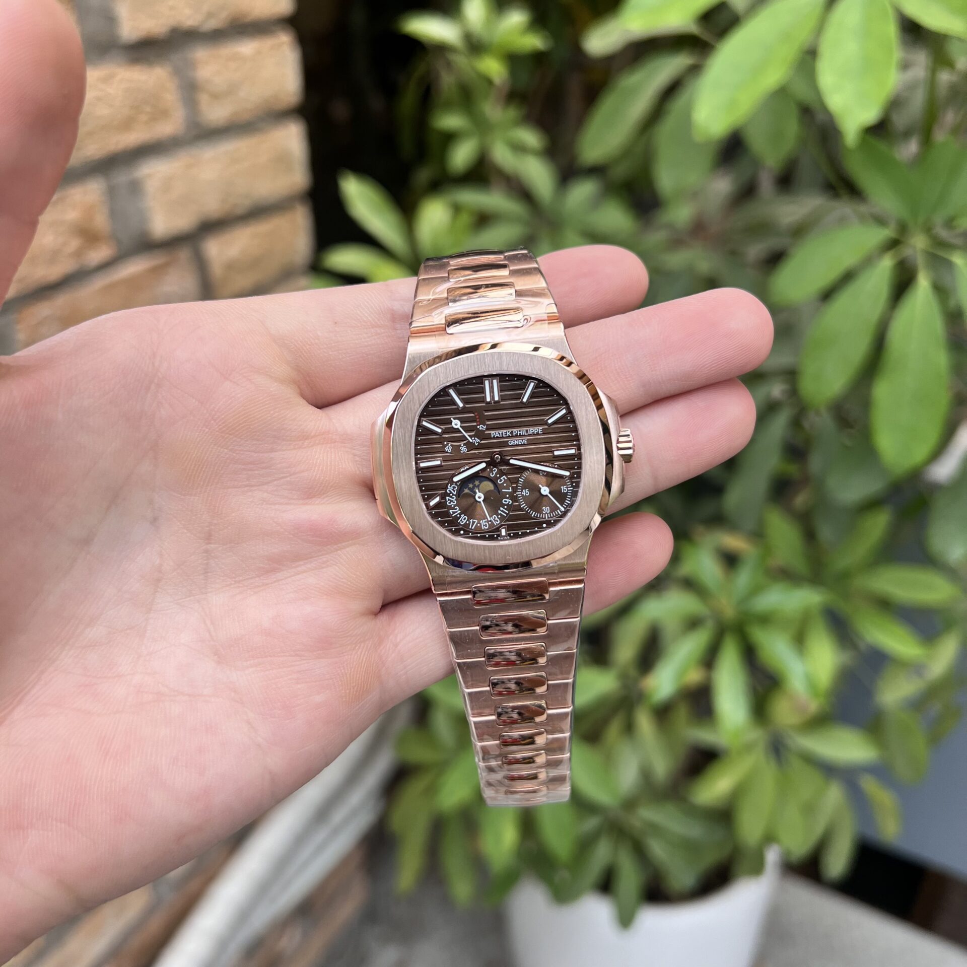 Patek Philippe Replica 11 Watch Nautilus 5712 Rose Gold Wrapped Chocolate Dial GRF 40mm