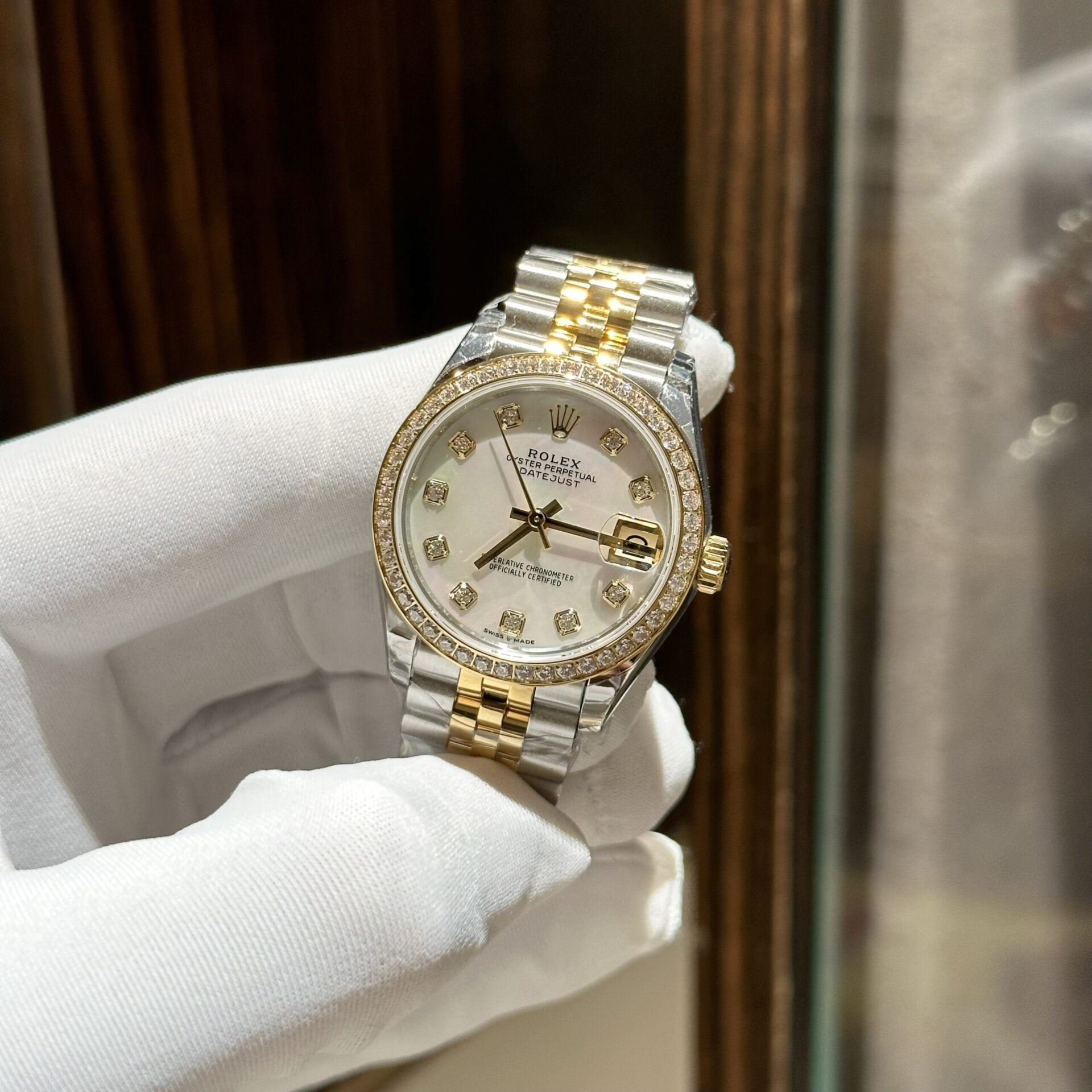 Rolex Replica 11 Watch DateJust Mother of Pearl Dial With Diamonds EW 31mm