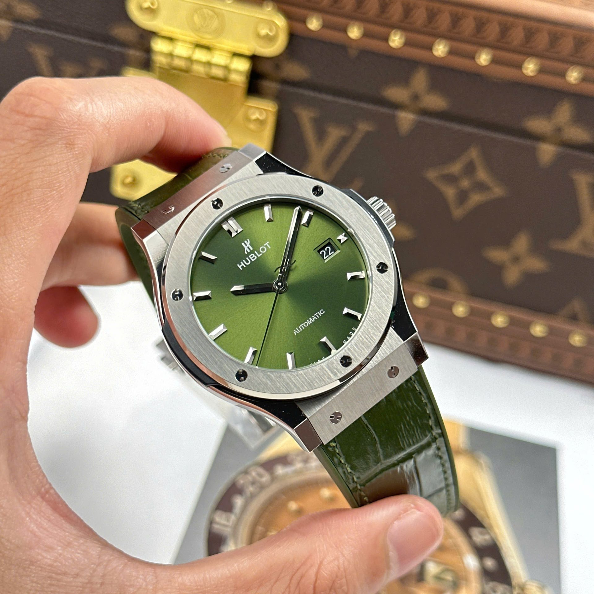 Hublot Classic Fusion Titanium Fake Watches Green Dial Weight 84 Grams Super Light JJZ Factory 42mm