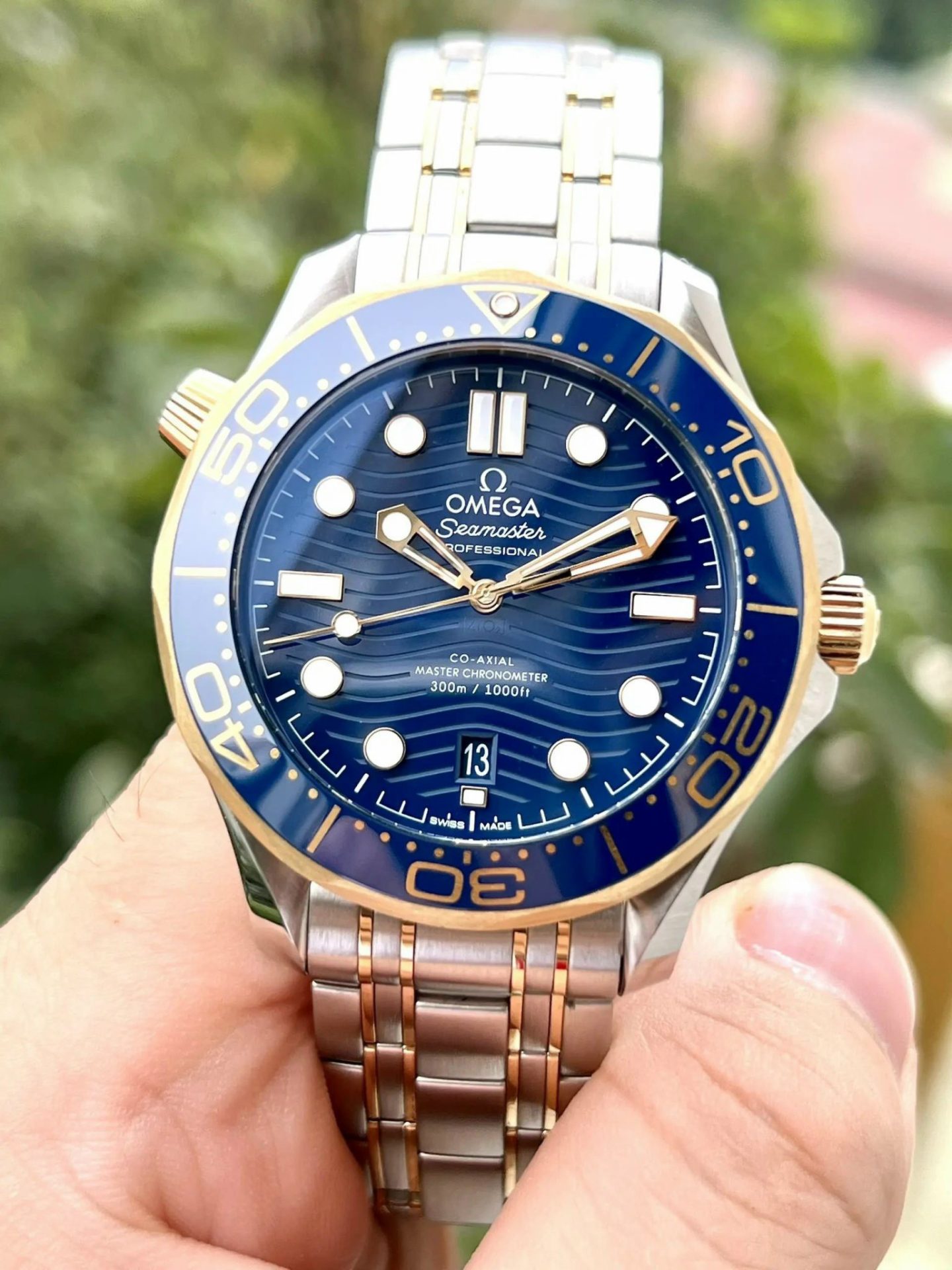 Omega Replica 1:1 Watch Seamaster Diver 300m Chronometer Blue Demi Gold 42mm