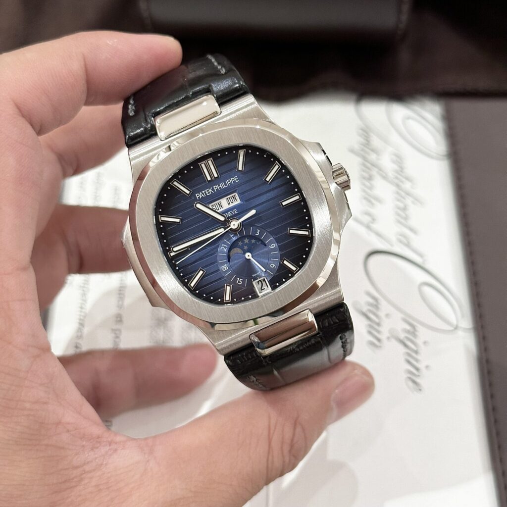 Patek Philippe Nautilus 5726 Replica 1:1 Watch Blue Dial Leather Strap GRF 40.5mm