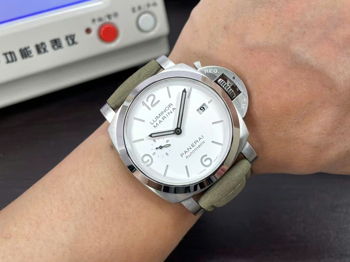 Panerai Luxury Replica Watches PAM01314 Luminor Marina Green Leather Strap VS Factory 44mm