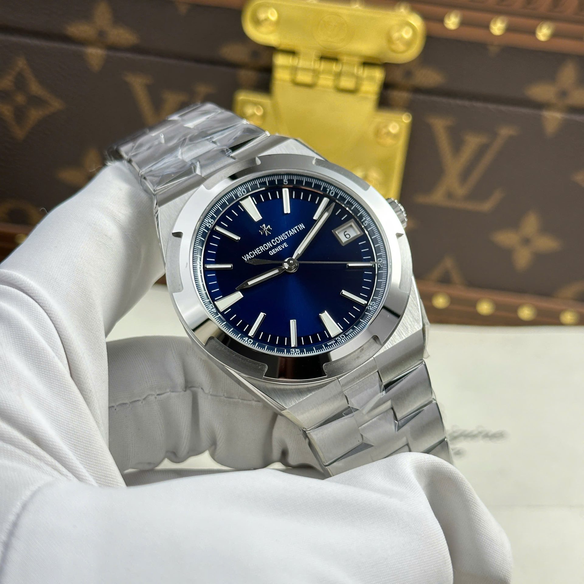 Vacheron Constantin Overseas 4500V Replica Watch Dial Blue PPF Factory 41mm