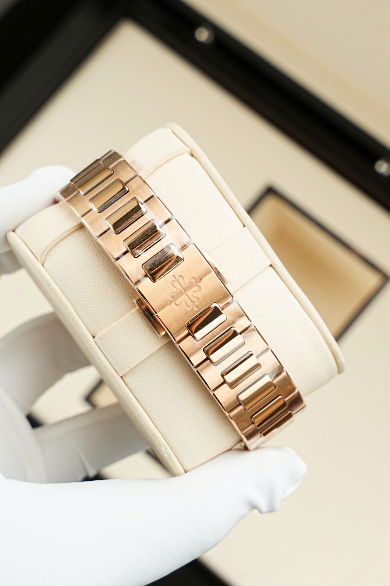 Patek Philippe Nautilus 7118 Replica Watches Rose Gold Swiss Movement 3K Factory 35,2mm