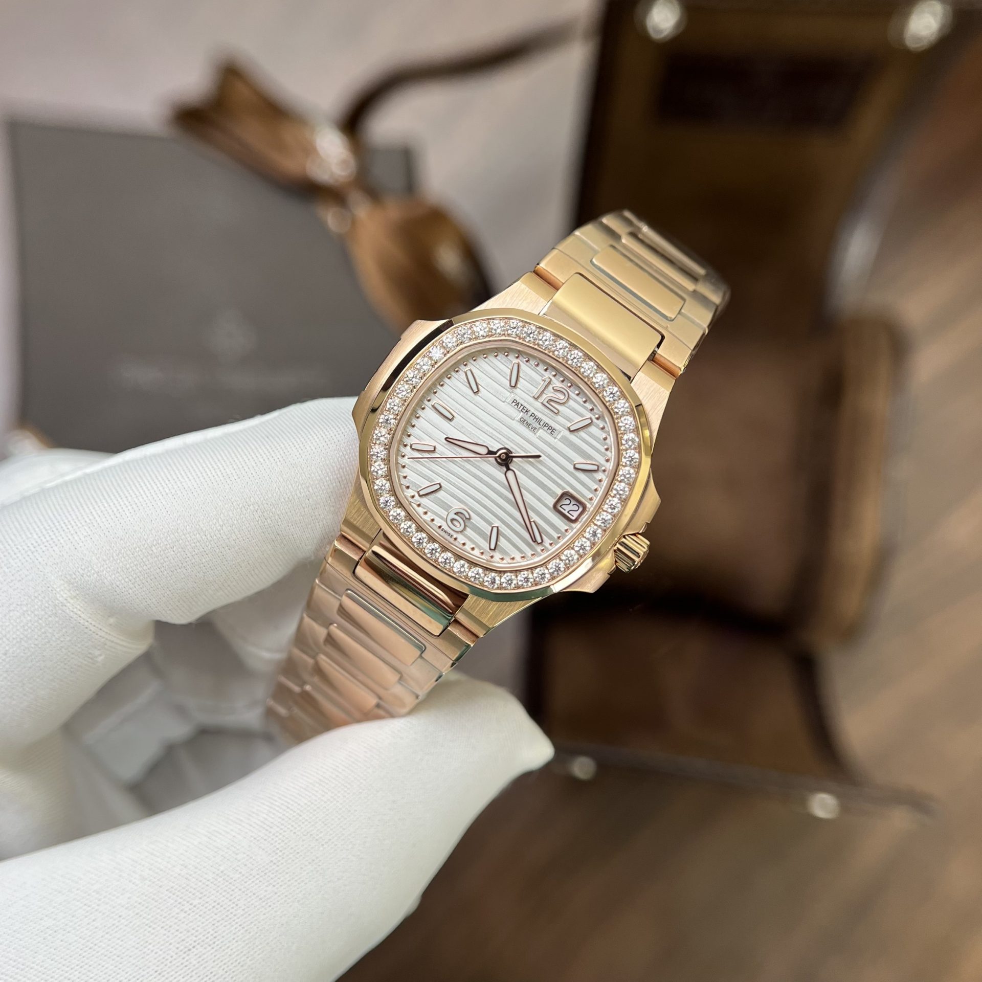 Patek Philippe Replica 11 Watch Nautilus 7010 Rose Gold With Stone Metal Strap 32mm