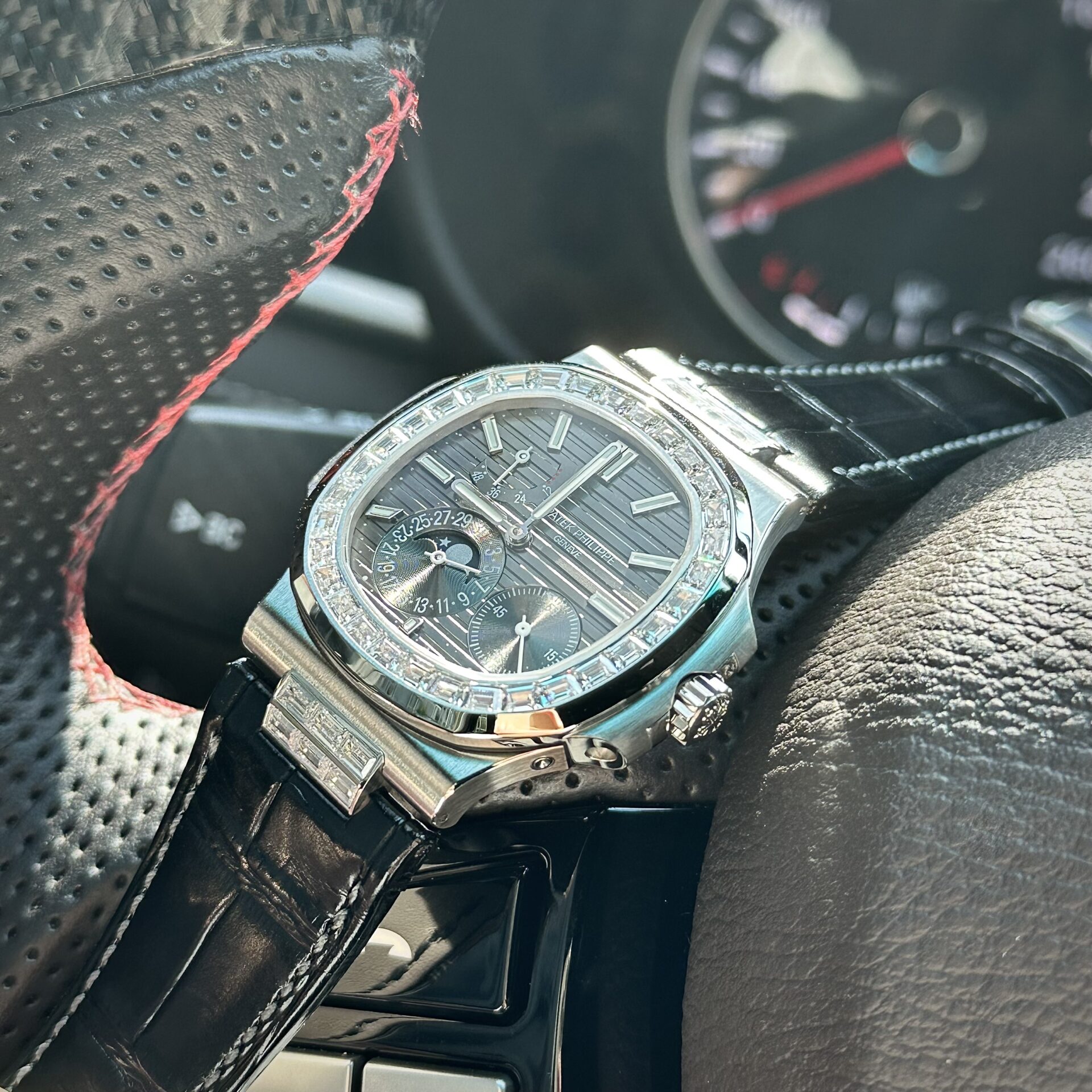 Patek Philippe Nautilus 5724G Replica Watch Grey Dial With Stone Bezel 40mm
