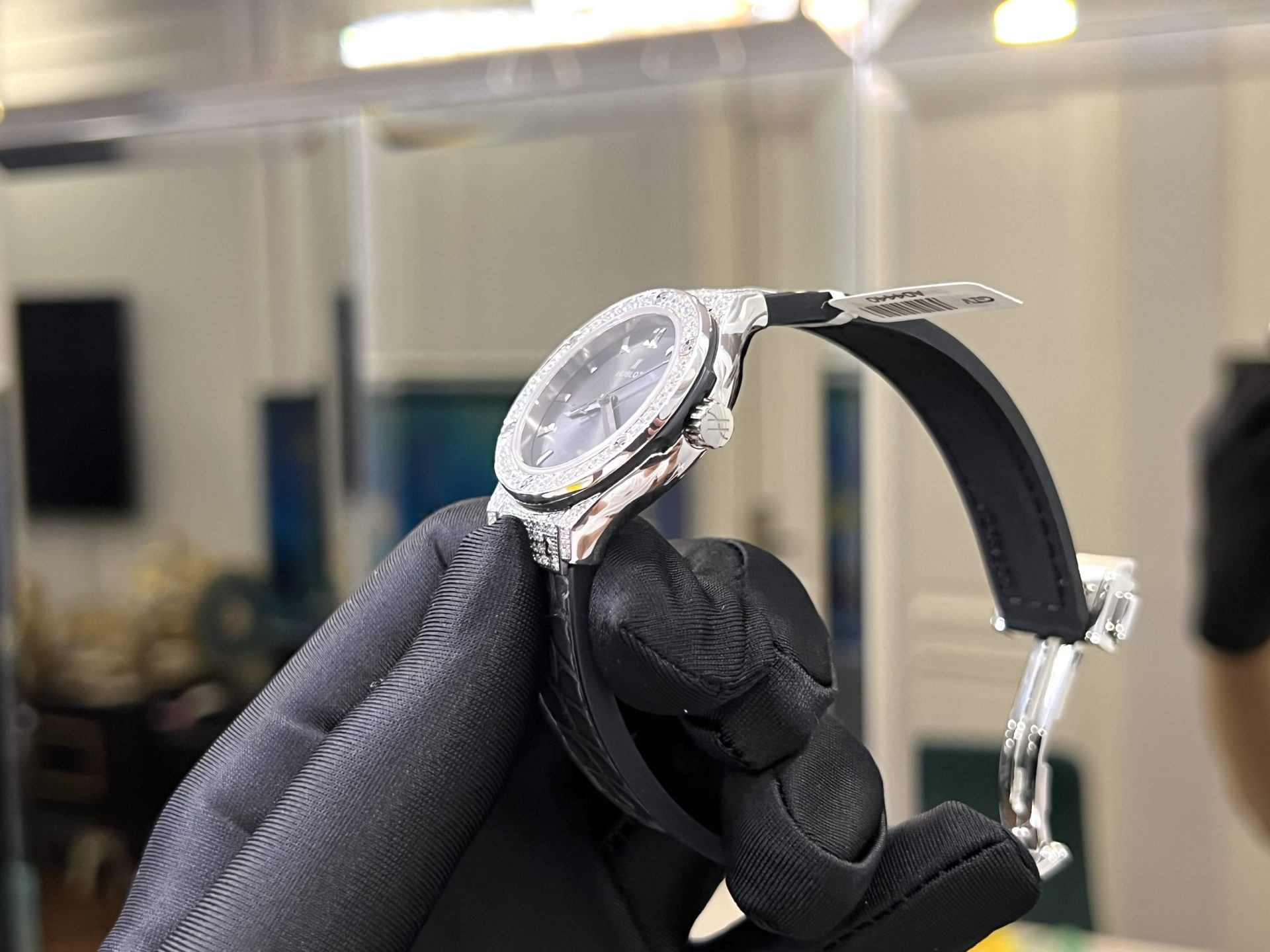 Hublot Classic Fusion Women Dial Gray Copies Watches Full Diamonds Moissanite Hong Kong 33mm