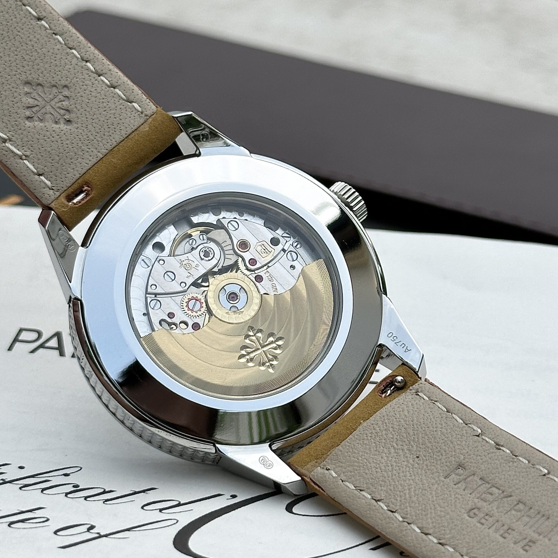 Patek Philippe Calatrava 5226G Replica 1:1 Watch Men s Leather Strap 40mm