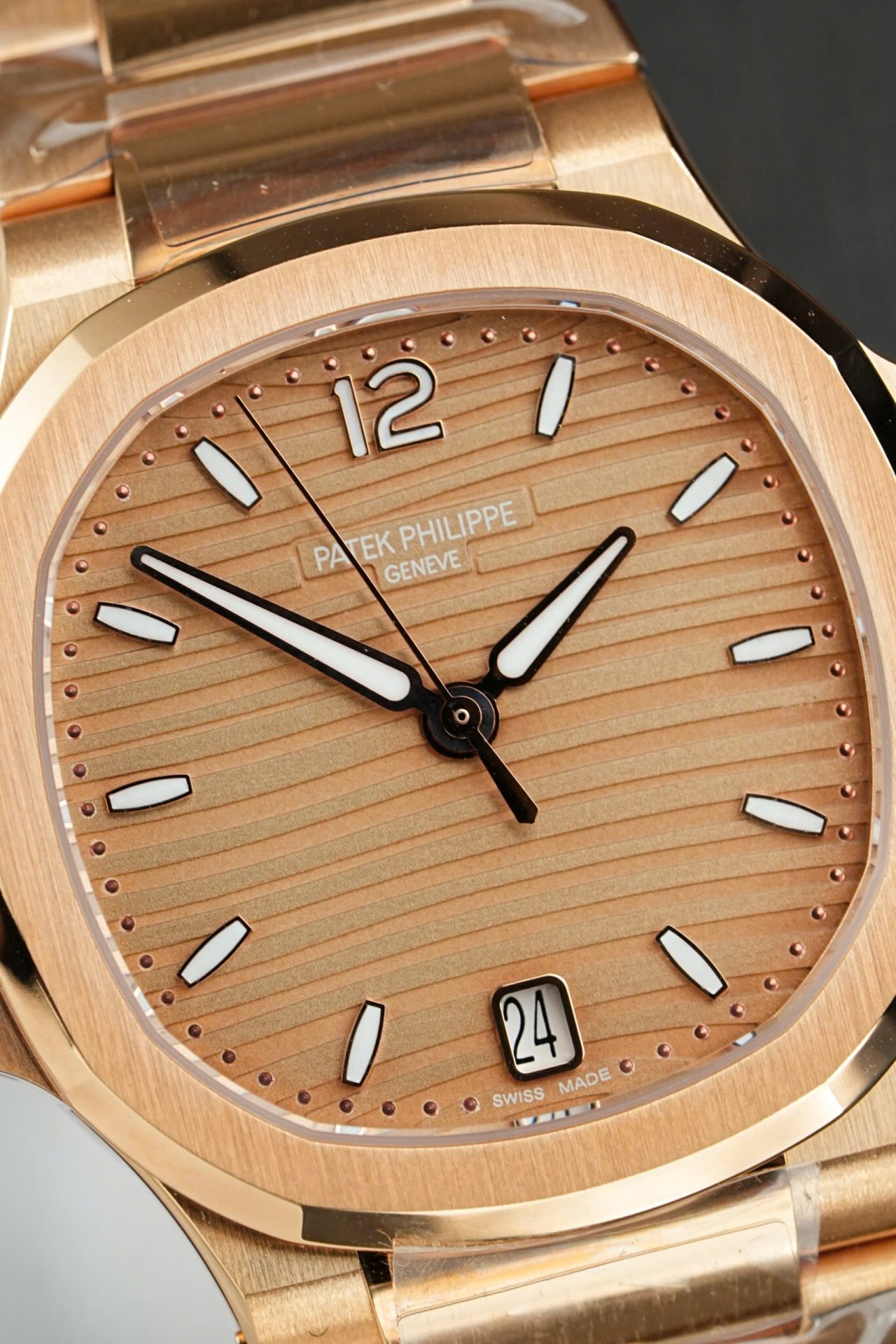 Patek Philippe Nautilus 7118 Replica Watches Rose Gold Swiss Movement 3K Factory 35,2mm