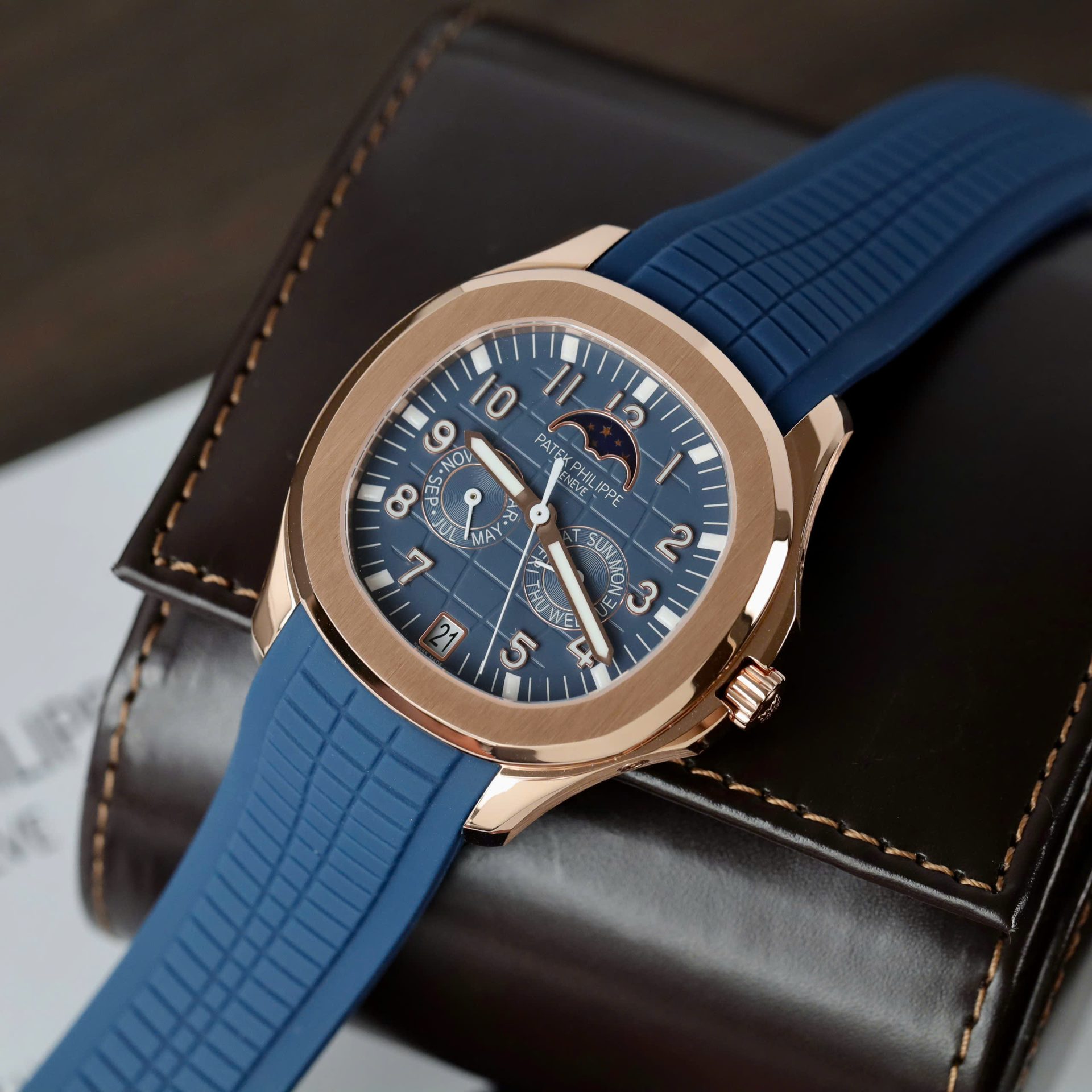 Patek Philippe Best Replica Watch Aquanaut 5261R Automatic Swiss Movement Blue Dial 40mm