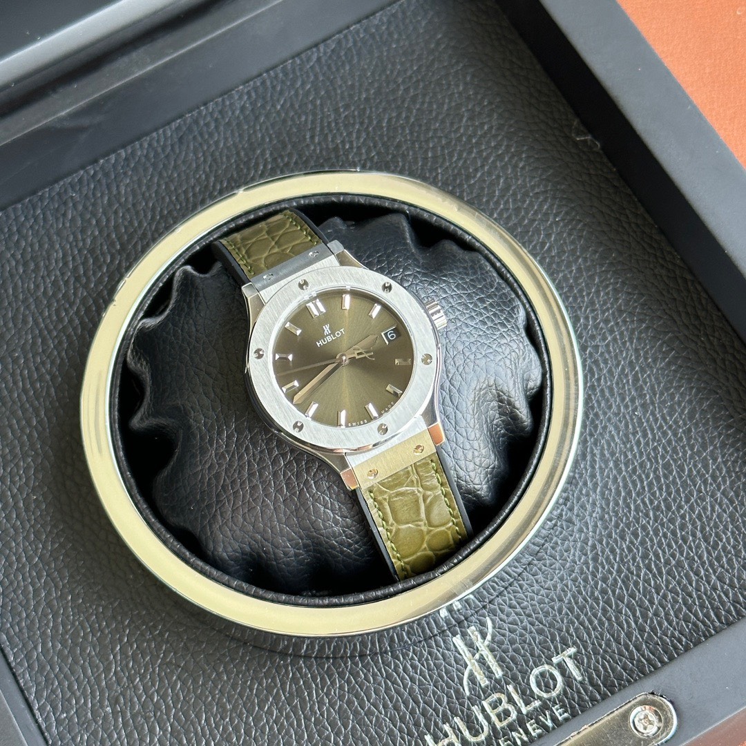 Hublot Replica 1:1 Watch Classic Fusion Women s Battery Swiss 33mm