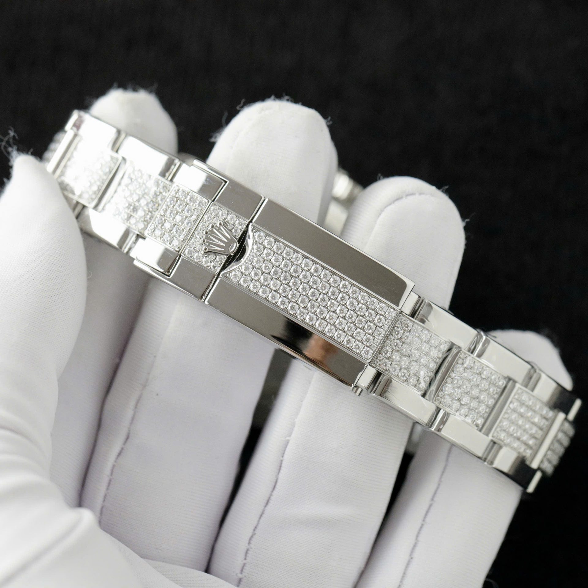 Rolex Daytona Eye Of The Tiger Replica Watch Diamonds Moissanite Hong Kong 40mm