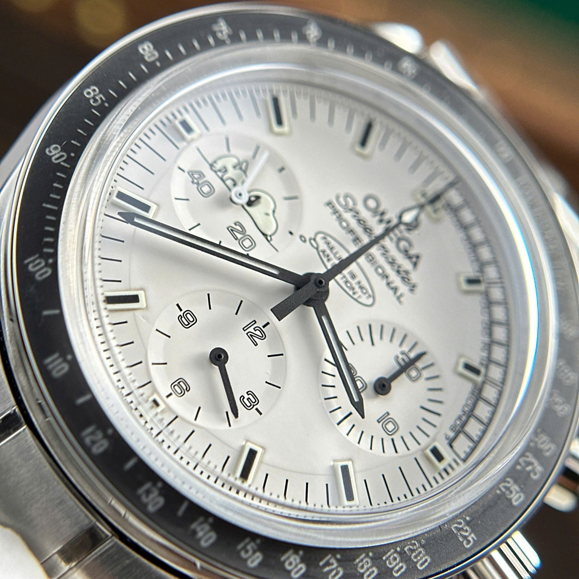 Omega Speedmaster Apollo 13 Silver Snoopy Imitation Watches Metal Wire OM Factory 42mm