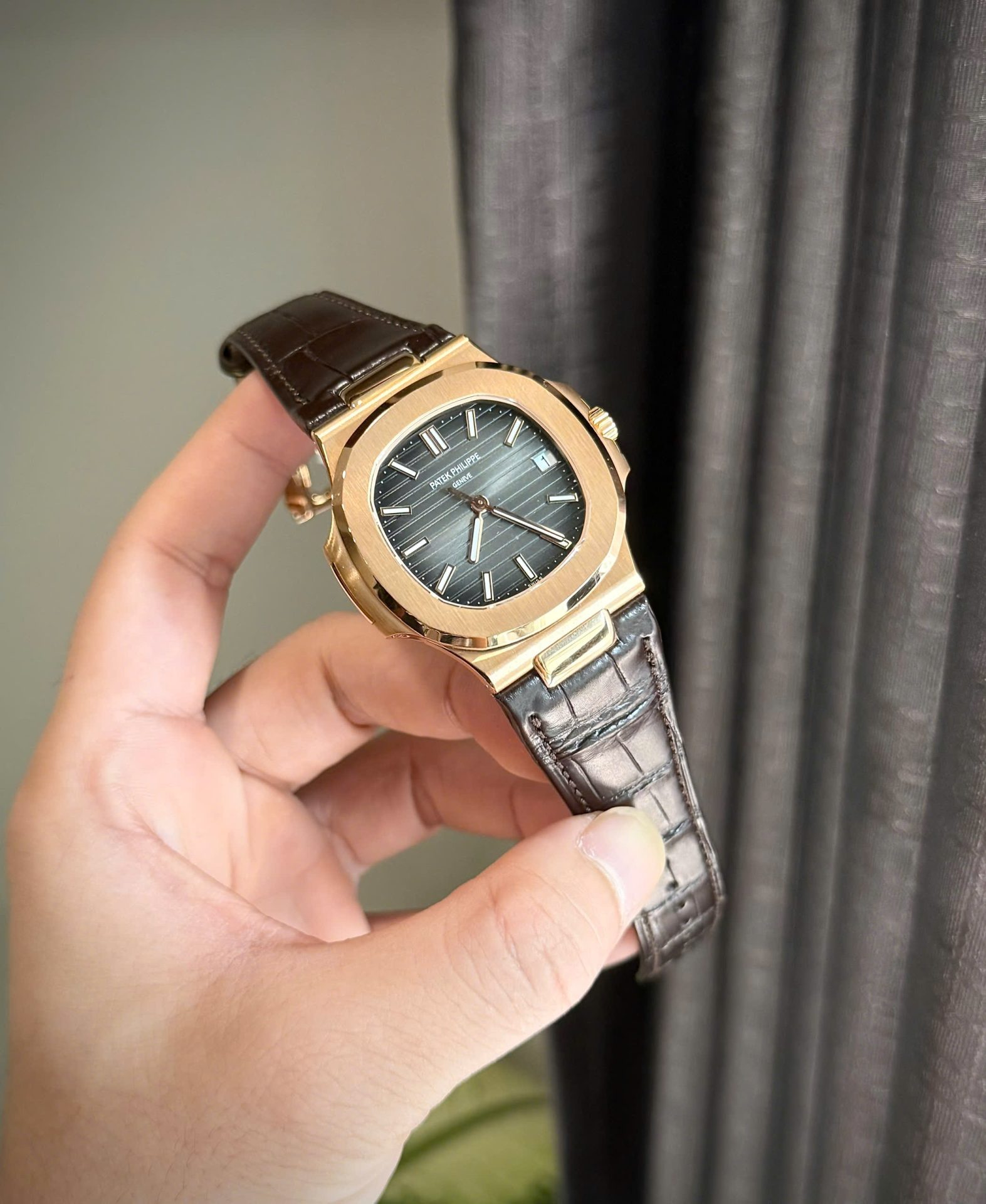 Patek Philippe Nautilus 5711 Dial Gray Copies Watch Gold Wrapped 3K Factory 40mm