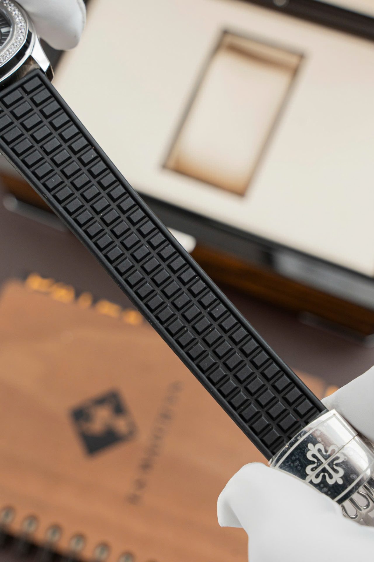 Patek Philippe Aquanaut 5067 Replica Watches Bezel Moissanite Diamonds PPF Factory 35.6mm