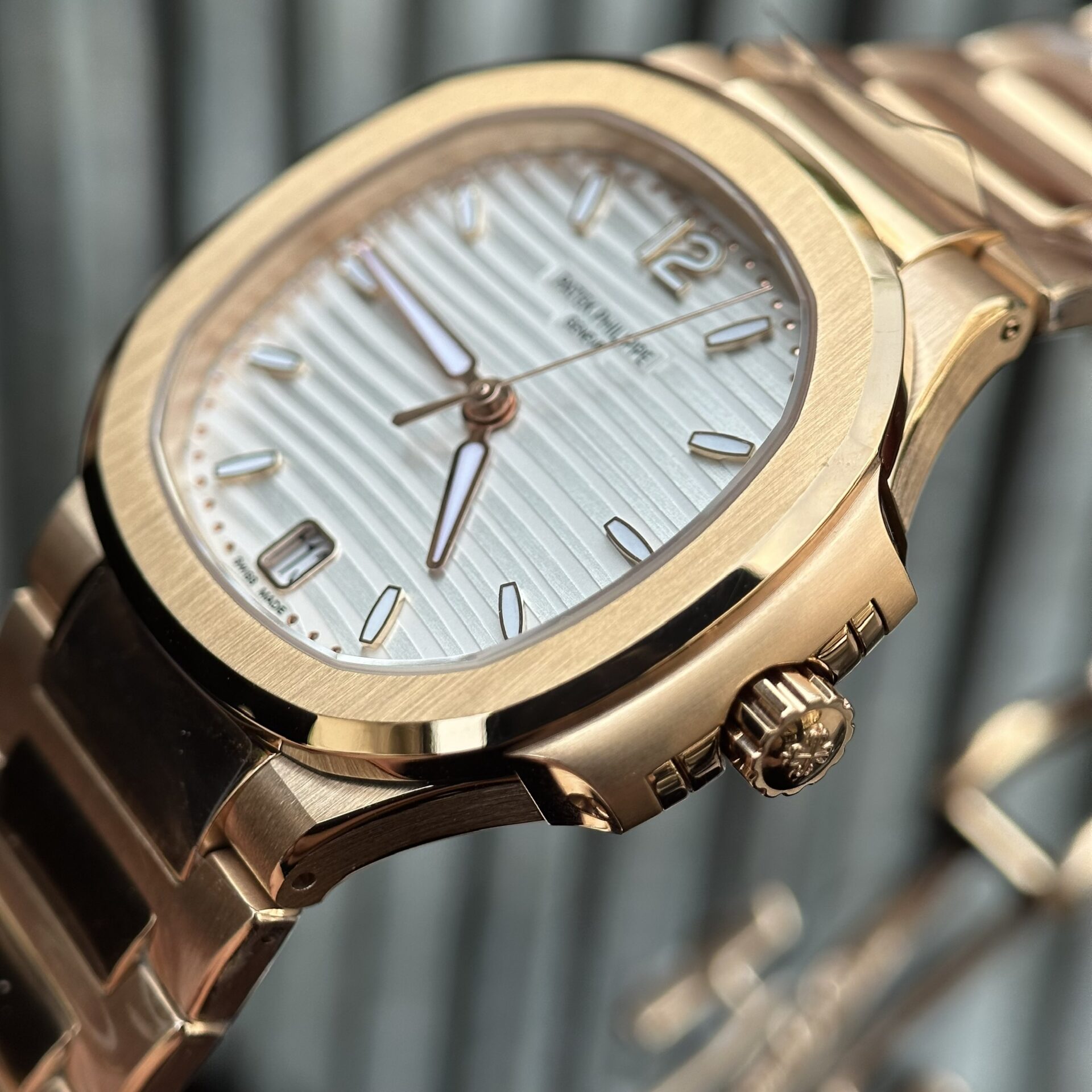 Patek Philippe Nautilus 7118 Replica 1:1 Watch Rose Gold 3K Factory 35.2mm