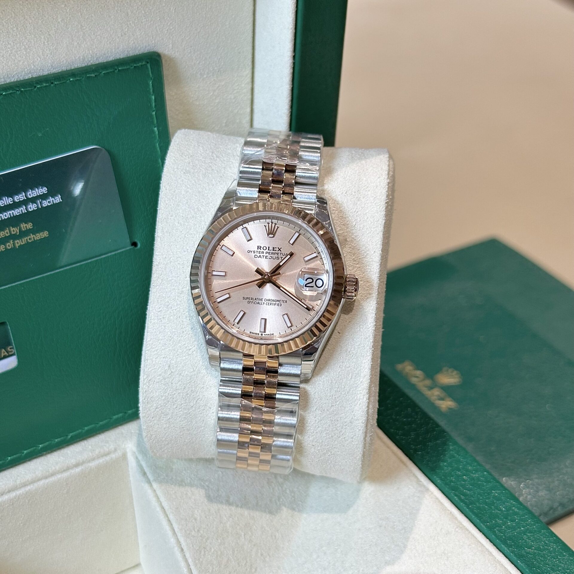 Rolex Replica Watch DateJust Women s Pink Dial Luminous Numbers EW Factory 31mm