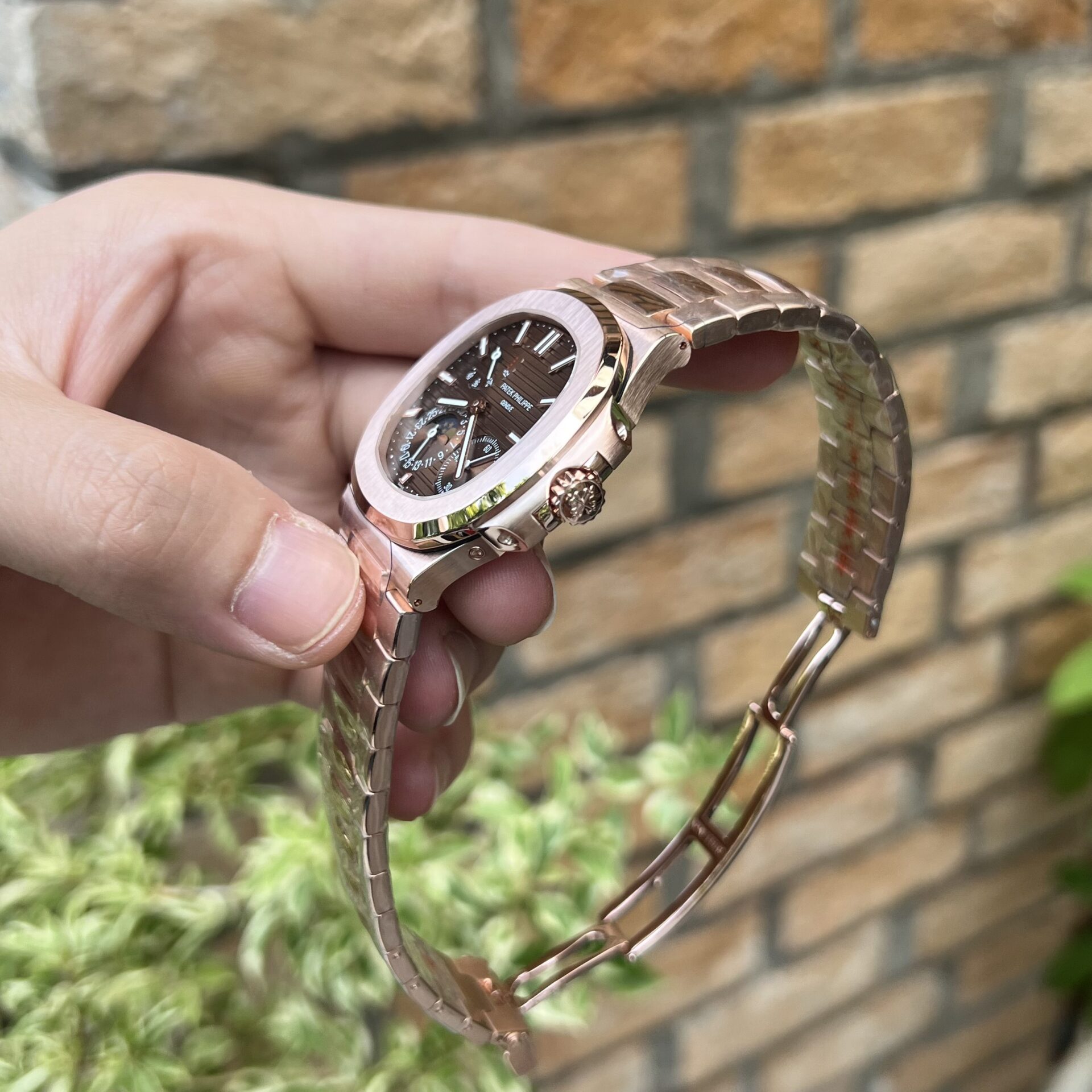 Patek Philippe Replica 11 Watch Nautilus 5712 Rose Gold Wrapped Chocolate Dial GRF 40mm