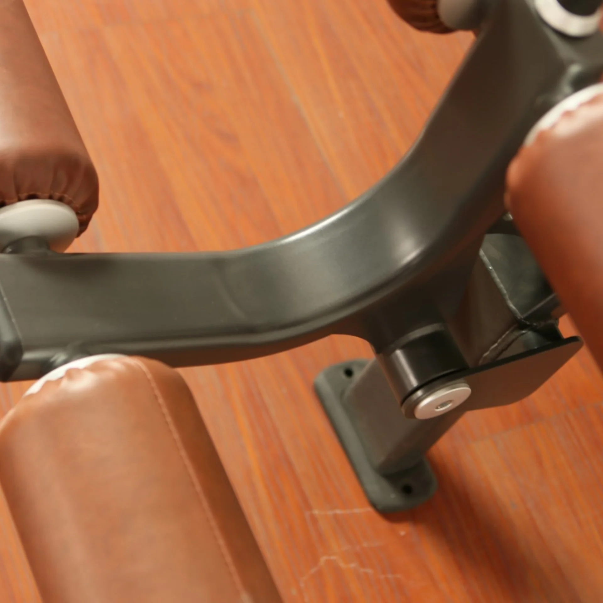DECLINE BENCH PRESS