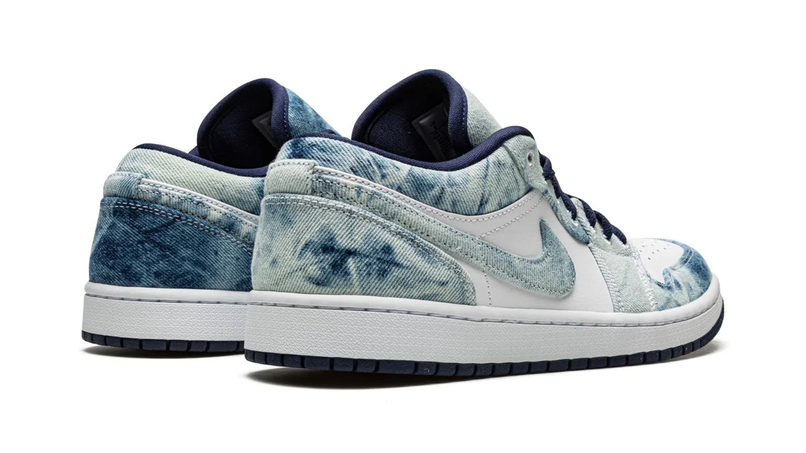 Jordan 1 Low SE