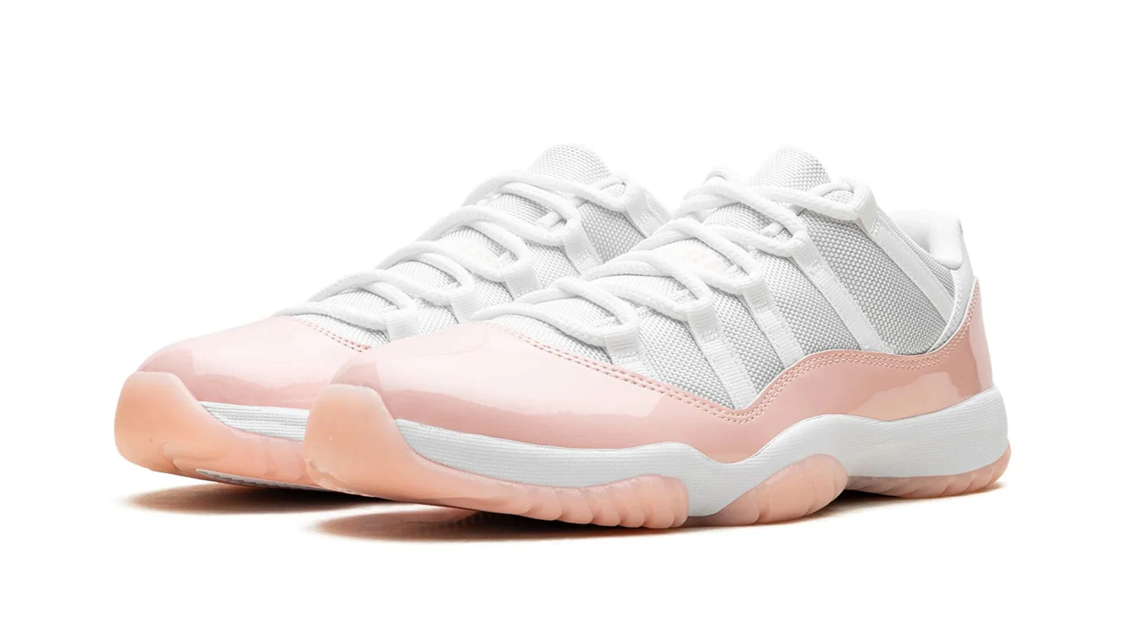 Jordan 11 Low WMNS