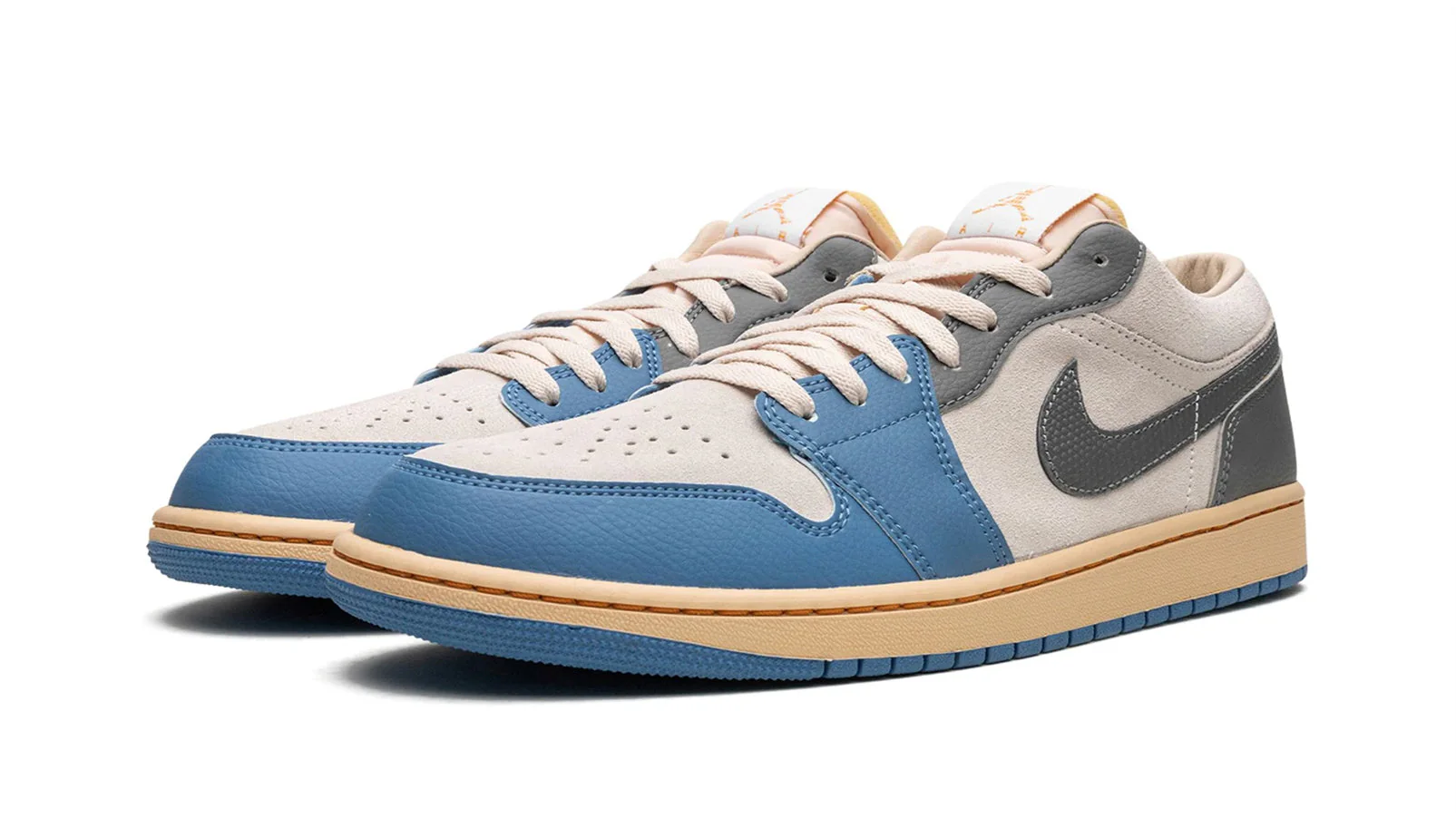 Jordan 1 Low SE