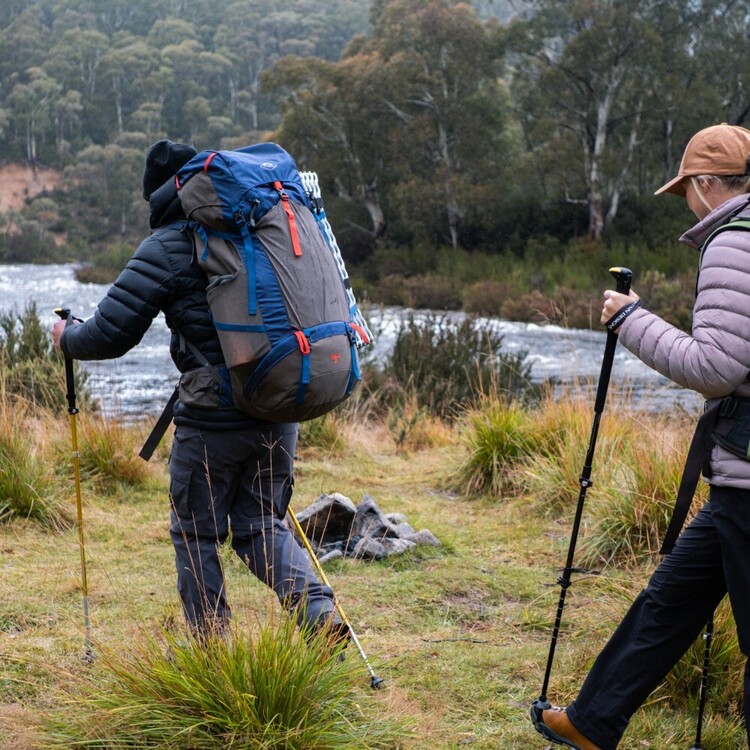 Mountain Designs Pioneer 70L Technical Hiking Pack Estate Blue 70 L