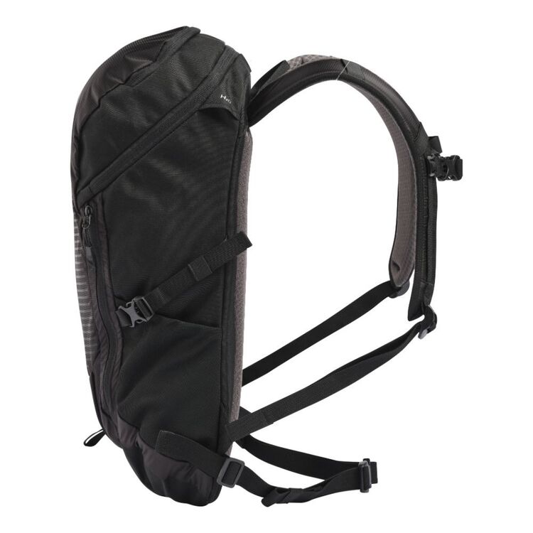 Denali 24L Razorback Daypack Black 24 L