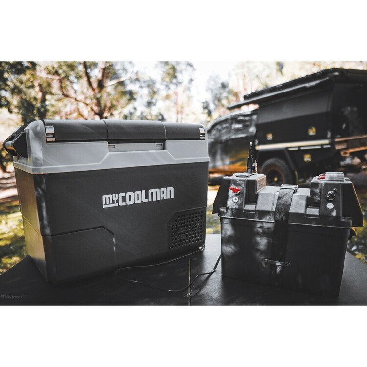 Dune 4WD Powered Battery Box with USB and 12 V Socket