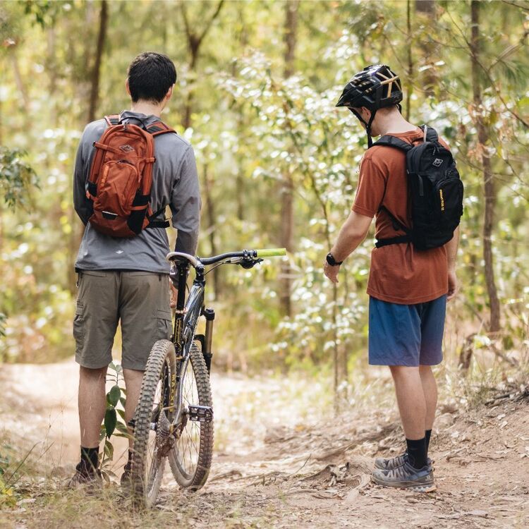 Mountain Designs Pursuit Plus 12 Hydro Pack Black 12 L