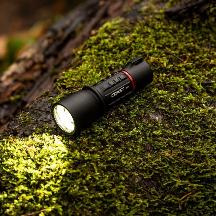 COAST 1000 Lumens Rechargeable Pure Beam Focusing LED Torch Black