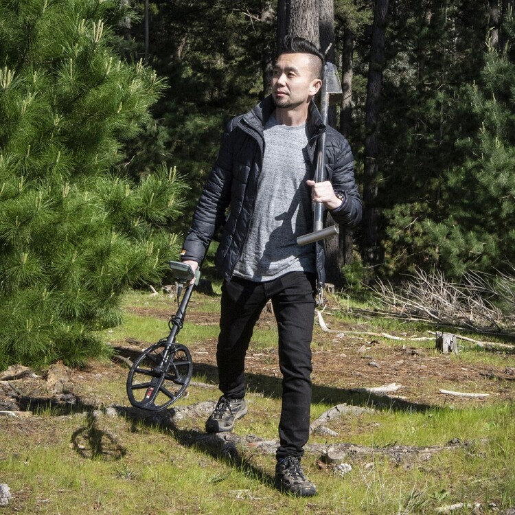 Minelab X-Terra Pro Metal Detector Black & Green