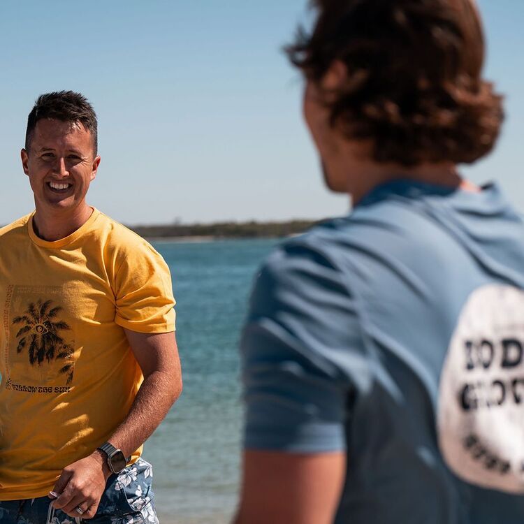 Body Glove Men's Follow Tee Golden Cob