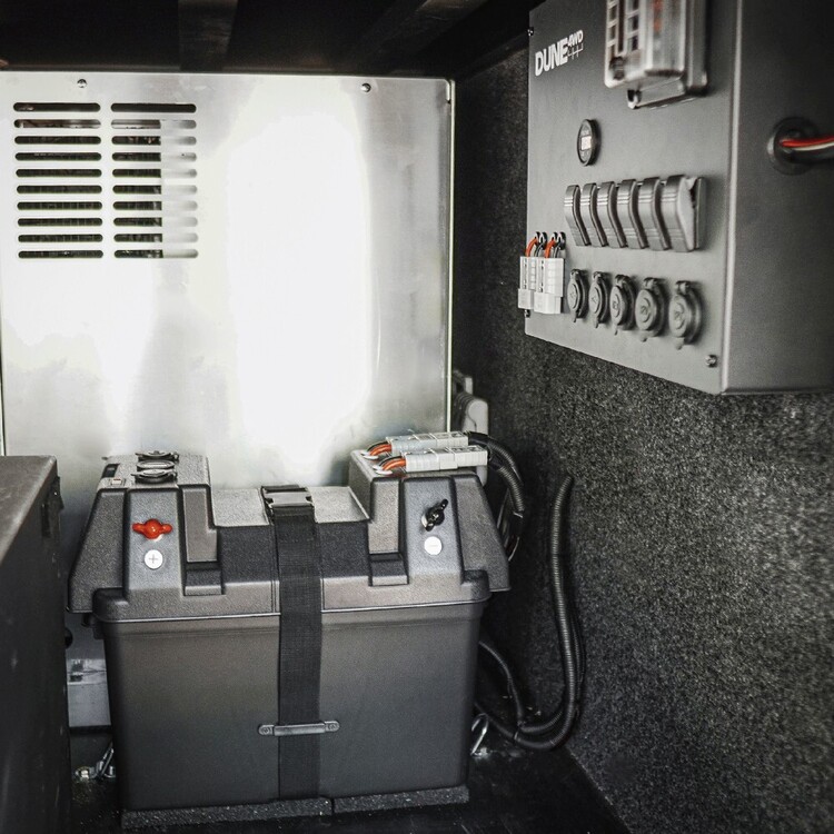 Dune 4WD Powered Battery Box with USB and 12 V Socket