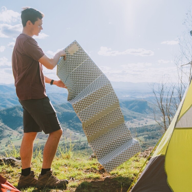 Mountain Designs Hikelite Mat Standard Silver Silver