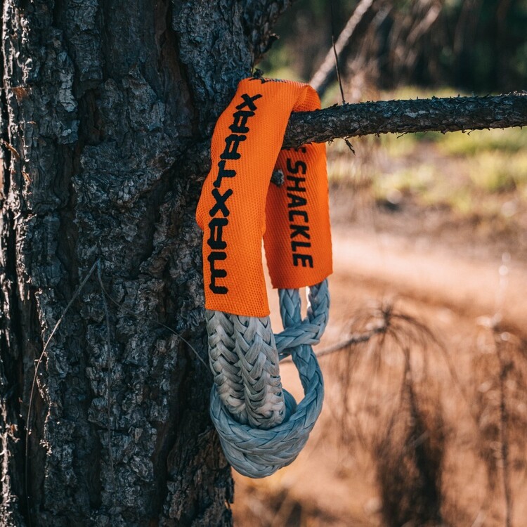 MAXTRAX Core Shackle White