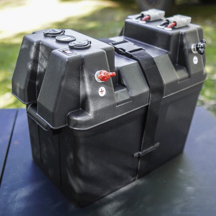 Dune 4WD Powered Battery Box with USB and 12 V Socket