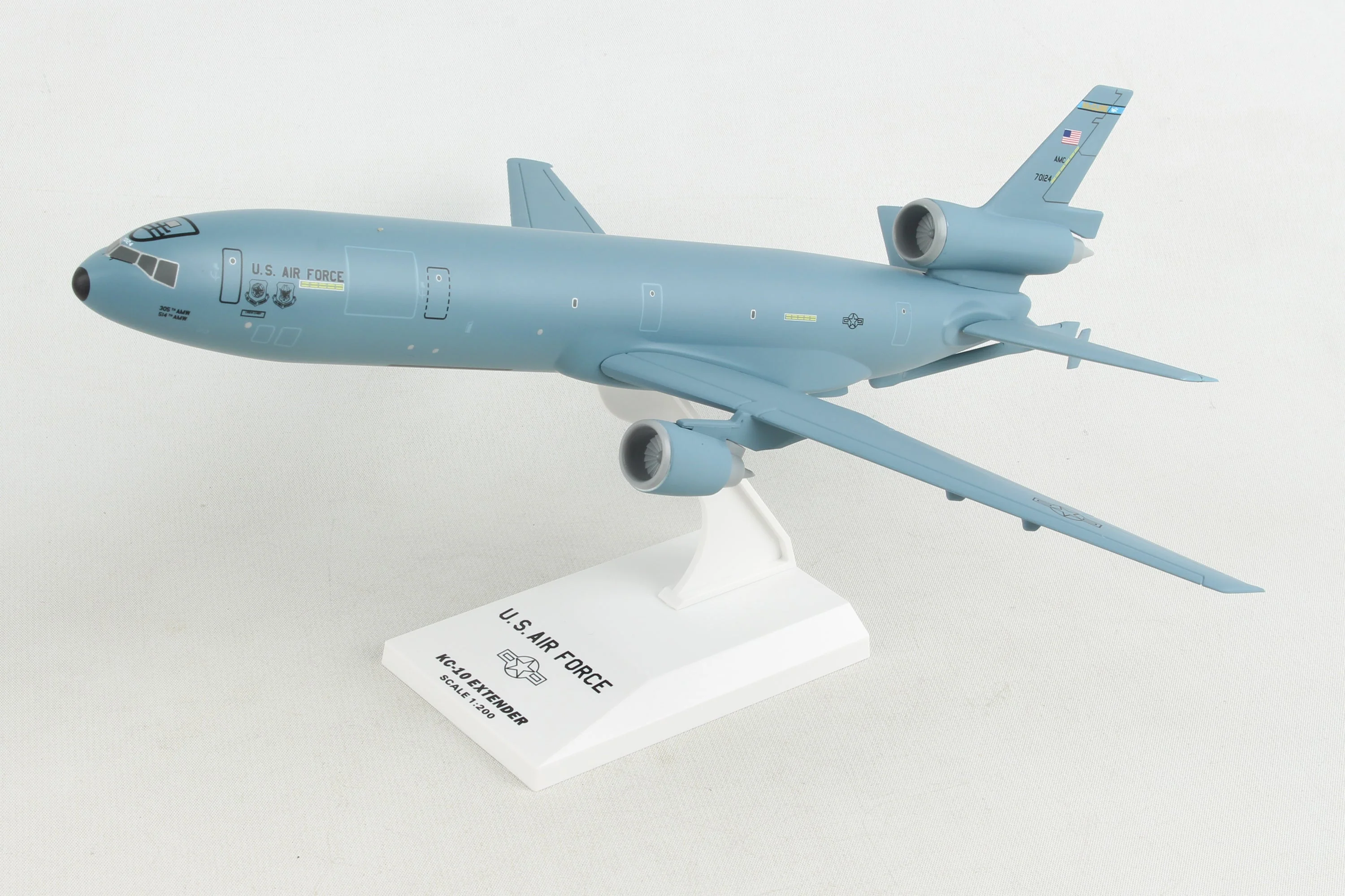 SKR534 SKYMARKS KC-10 USAF MCGUIRE AFB 1/200 NEW LIVERY - DTC Aviation Models