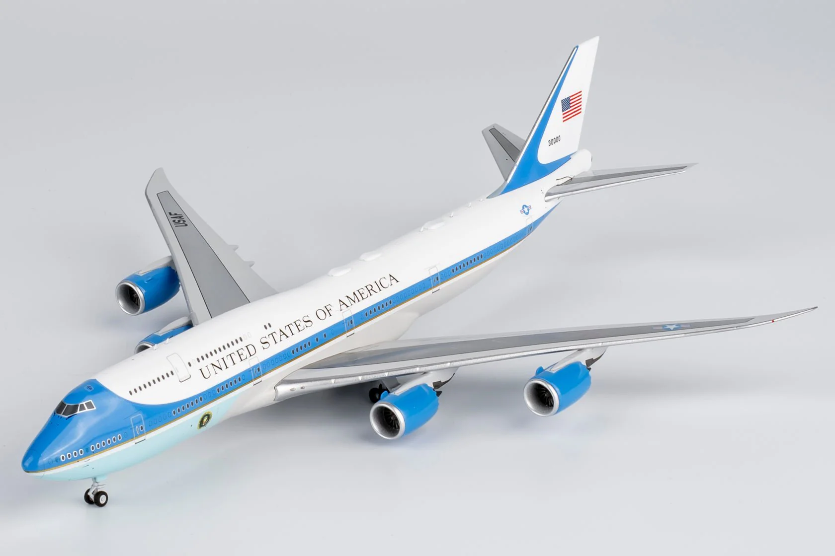 NG Models 78040 1:400 United States - US Air Force (USAF) VC-25B (747-8) 30000 (classics version) - DTC Aviation Models
