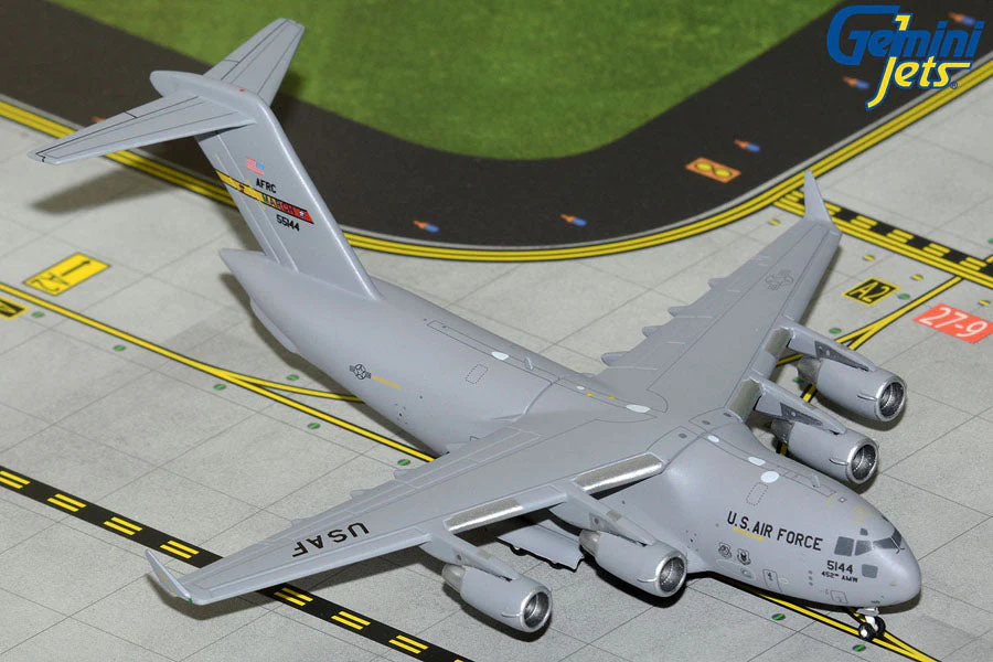 Gemini Macs GMUSA148 1:400 U.S. Air Force C-17A Globemaster III 05-5144 (March ARB) - DTC Aviation Models