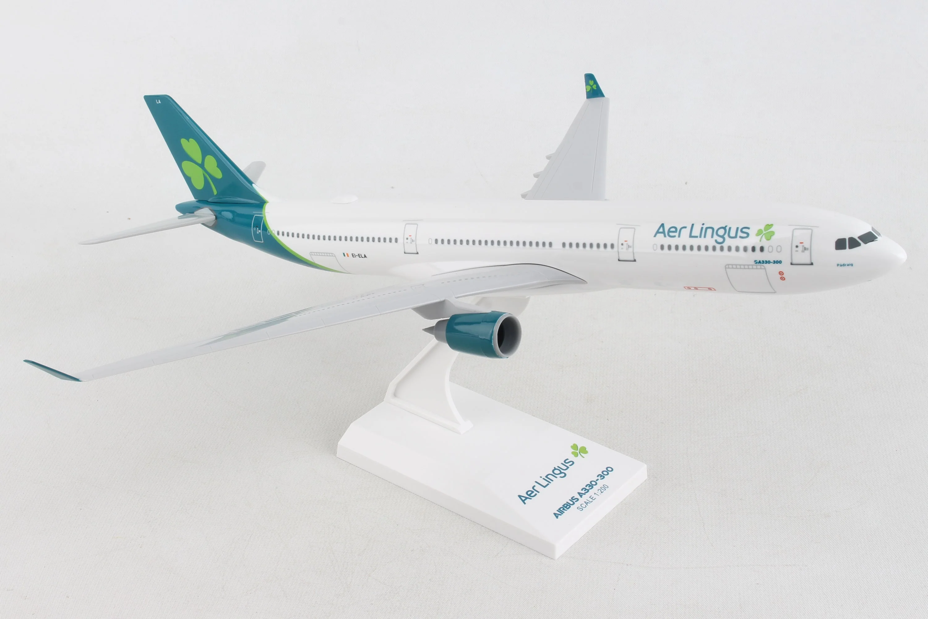 SKR1024 SKYMARKS AER LINGUS A330-300 1/200 NEW LIVERY - DTC Aviation Models