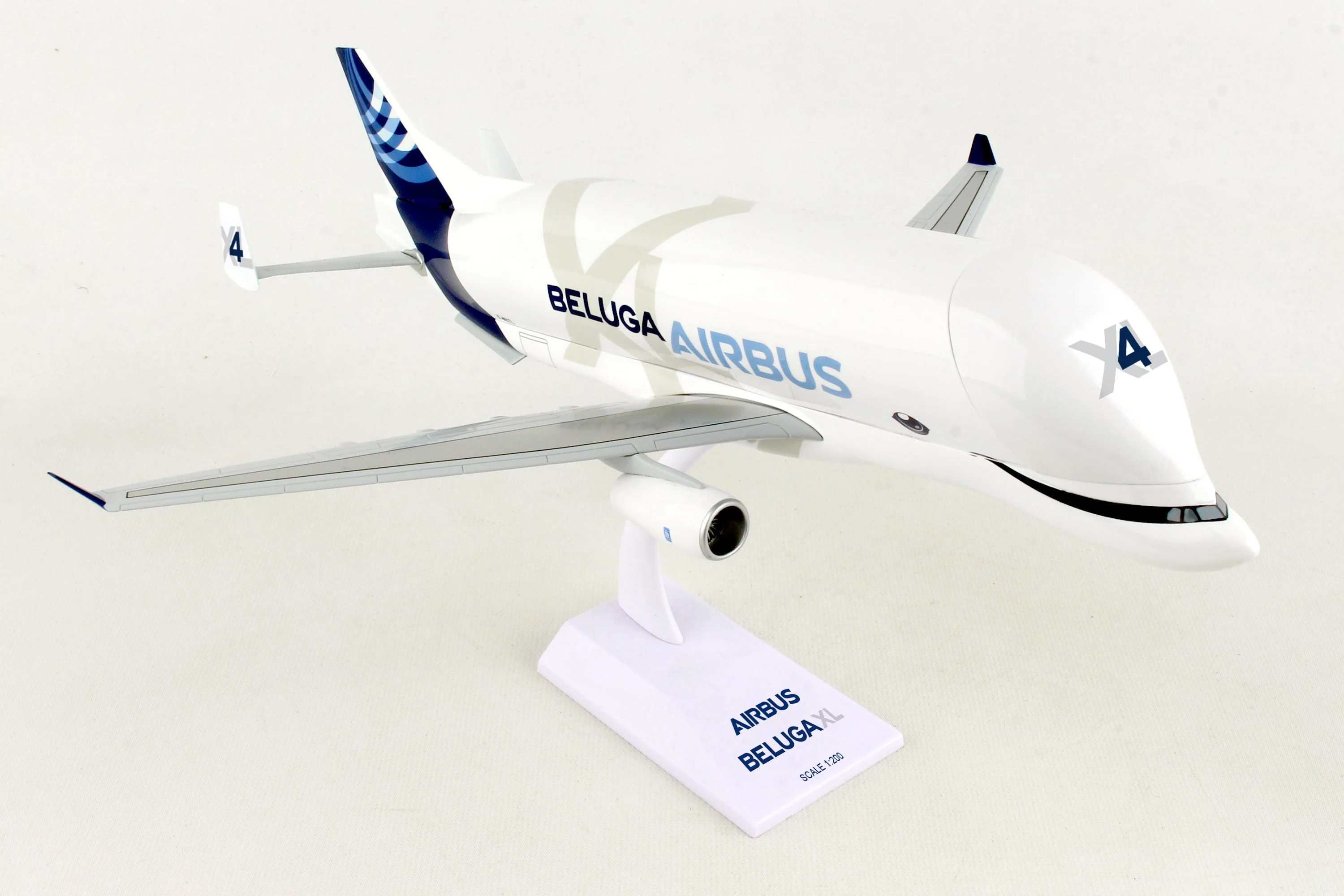 SKR1090 SKYMARKS AIRBUS BELUGA XL 1/200 - DTC Aviation Models