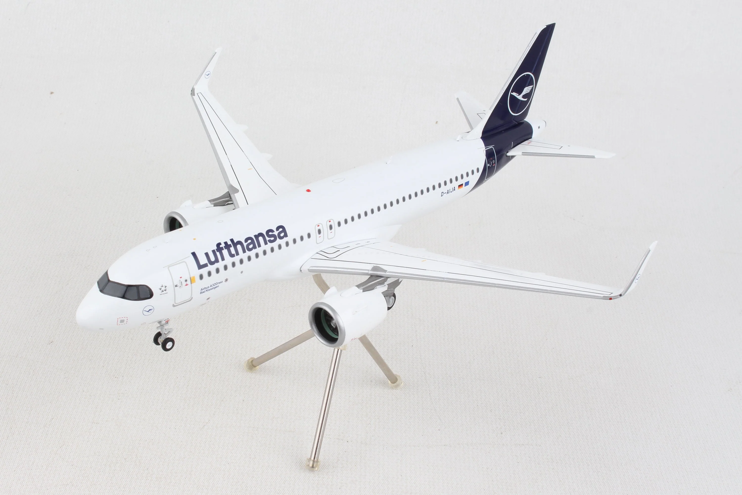 G2DLH816 GEMINI200 LUFTHANSA A320NEO 1/200 REG#D-AIJA NEW LIVERY - DTC Aviation Models