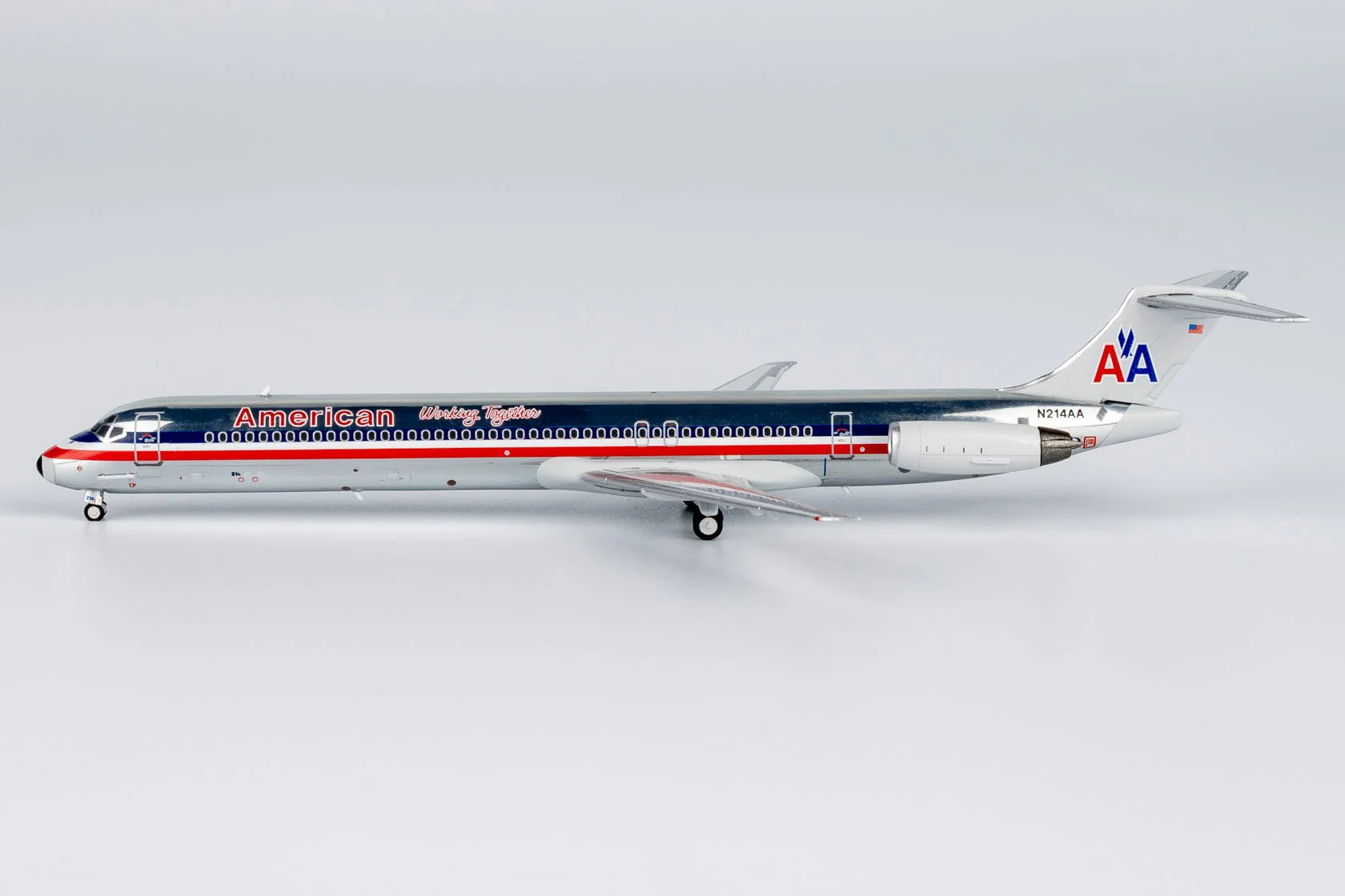 NG Models 83007 1:400 American Airlines MD-82 N214AA (with 