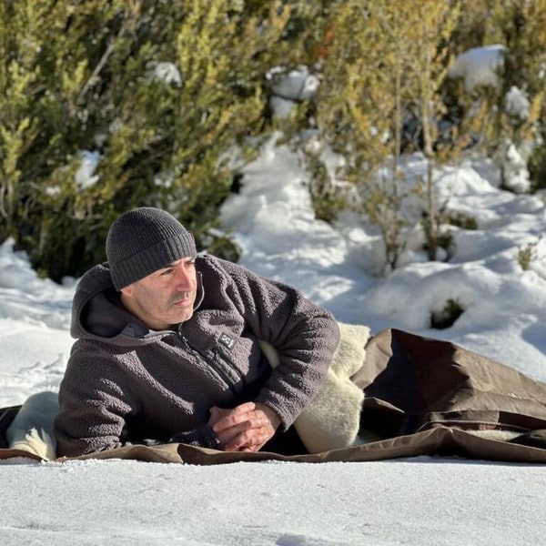 Oilskin-Cowboy-Bedroll