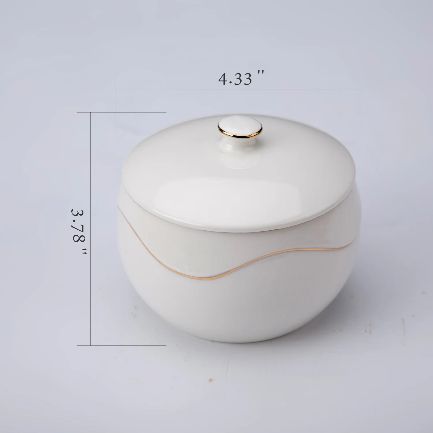 Luxury Gift For Mother Wife Girlfriend 11 oz Porcelain Sugar Bowl With Built-in Spoon Sugar Holder Sugar Containerr
