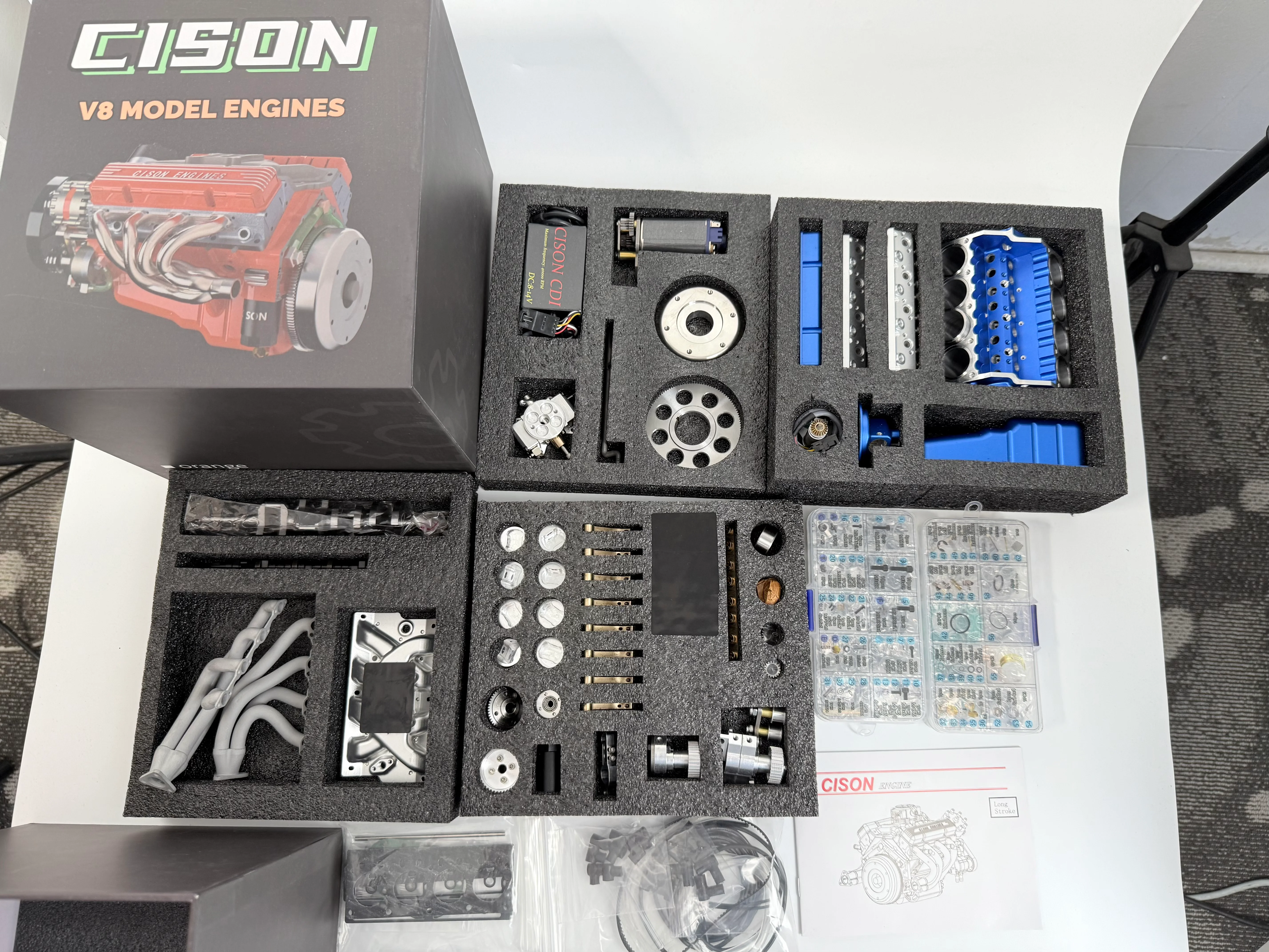 CISON V8 Engine Small-block 44CC 1/6 Scale Water-Cooled 4-Stroke 8-Cylinder Gasoline Engine Internal Combustion V8 Engine Model Kit that Works